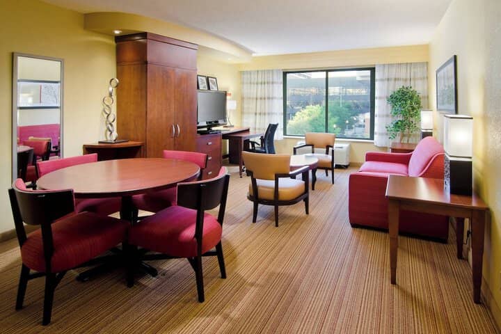Room 16 of 27