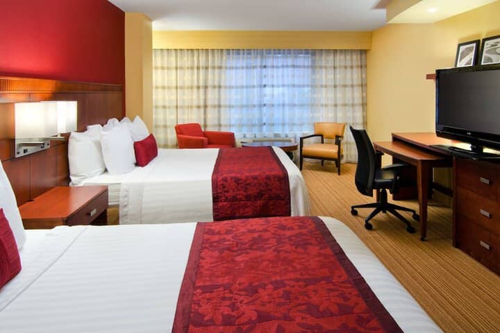 Room 8 of 27